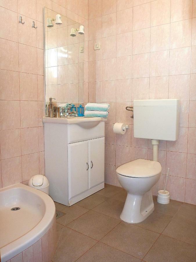 Apartments Rogulj トロギール エクステリア 写真